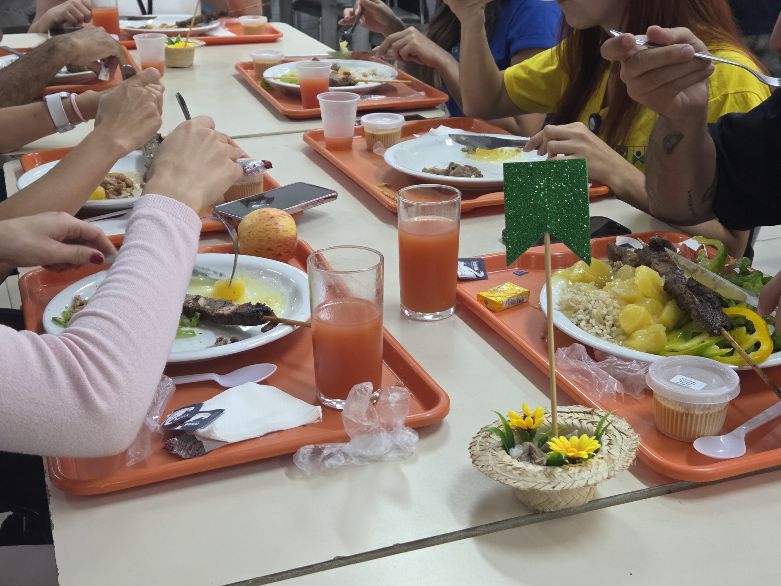 Cardápio de festa junina leva aconchego a pacientes do Hospital de Base