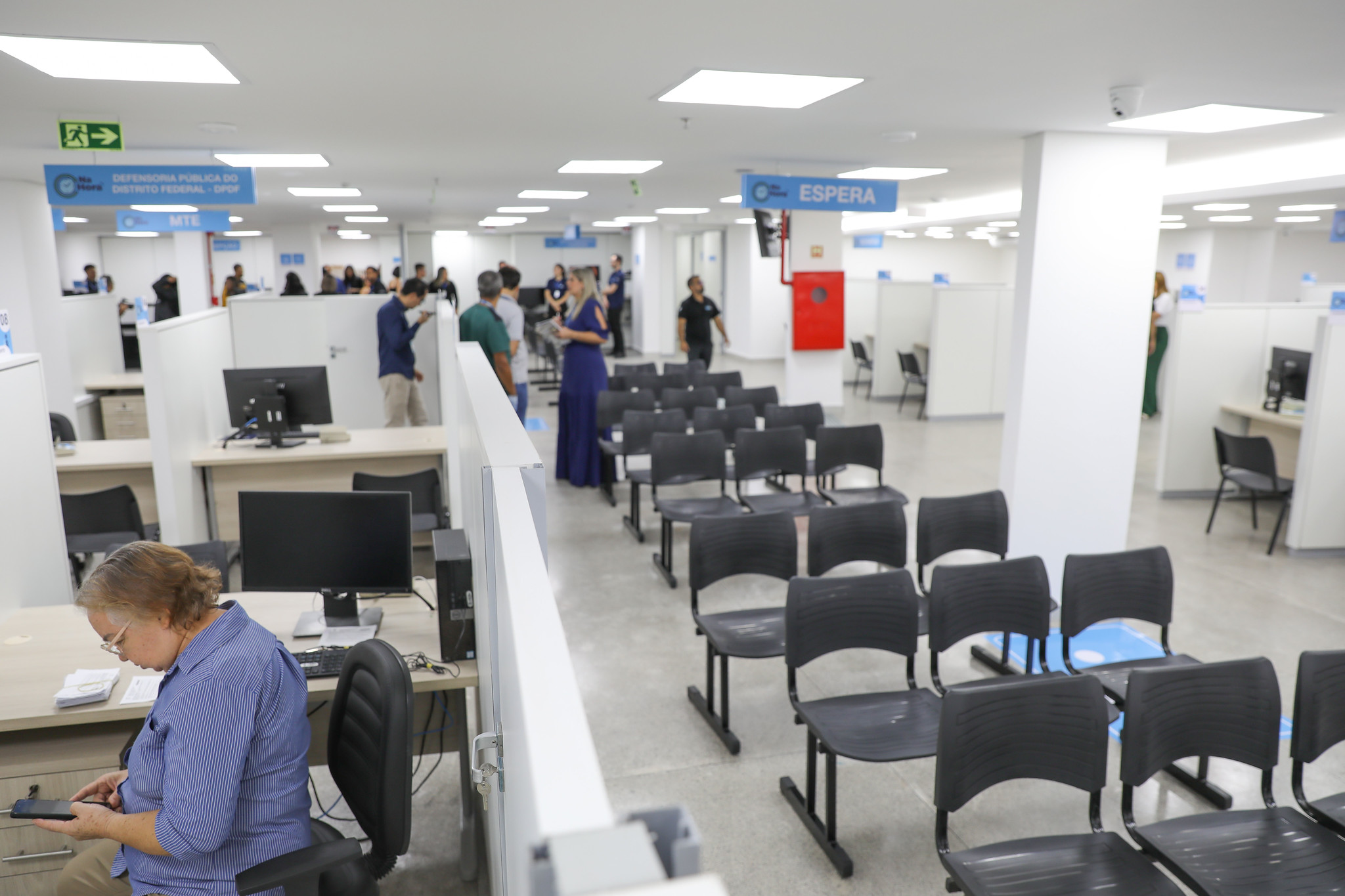 Postos de atendimento reúnem serviços de diferentes órgãos em oito unidades no DF