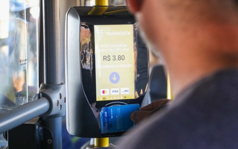 Mais 203 linhas de ônibus deixam de aceitar dinheiro em espécie a partir desta quinta (14)