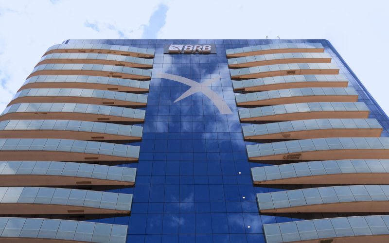 BRB capacita costureiras para confecção de uniformes da rede pública do DF
