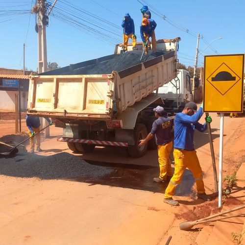 Avenida Comercial do Morro da Cruz, em São Sebastião, ganha quebra-molas e sinalização