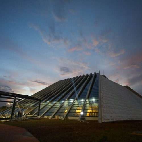 Teatro Nacional Claudio Santoro ressurge no coração de Brasília, democratizando a cultura