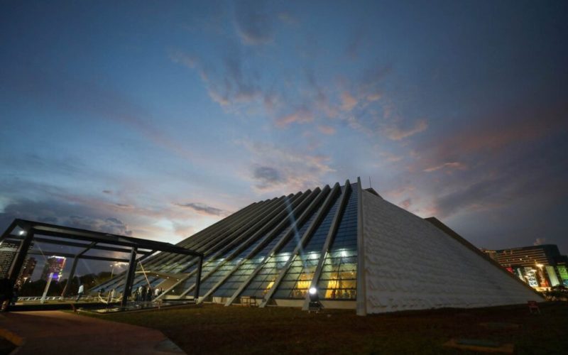 Teatro Nacional Claudio Santoro ressurge no coração de Brasília, democratizando a cultura
