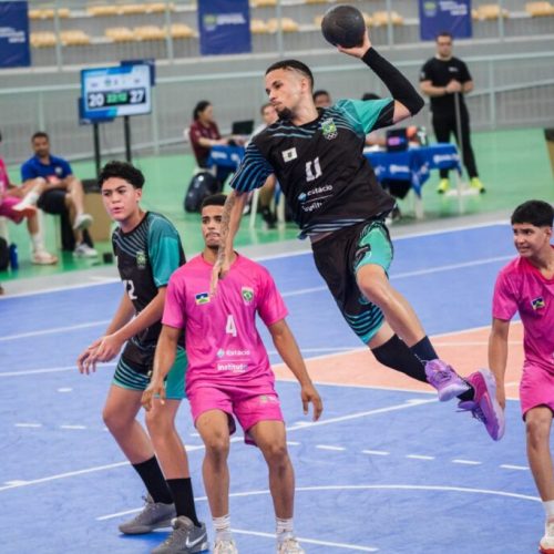 Invictos no Jogos da Juventude, times de handebol do DF buscam vaga na 2ª divisão