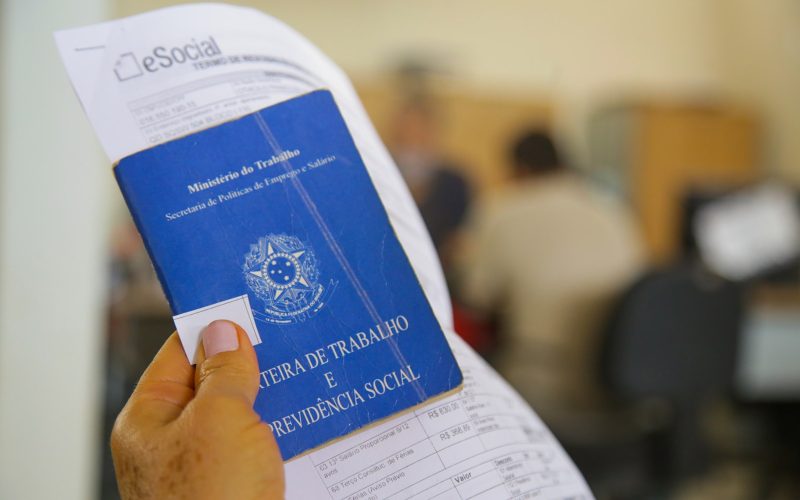 Semana começa com mais de 800 vagas de emprego abertas nas agências do trabalhador