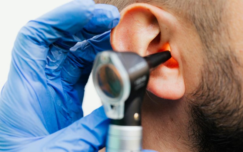 IgesDF abre seleção para médico otorrinolaringologista com salário de R$ 13,3 mil