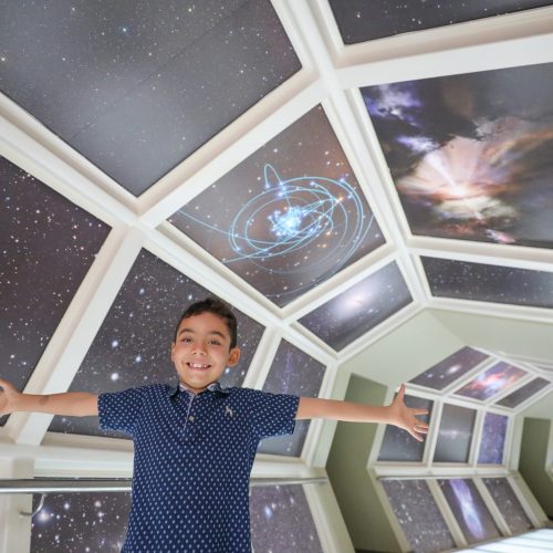 Colônia de férias com atividades gratuitas sobre astronomia abre inscrições 