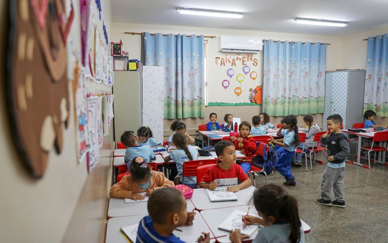 Educação em tempo integral amplia oportunidades de aprendizagem para estudantes da rede pública do DF