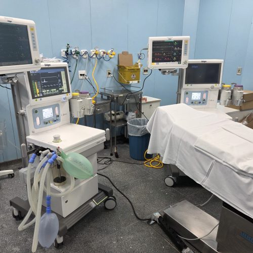 Hospital de Base recebe dois novos aparelhos de anestesia
