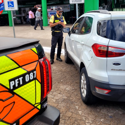 Estacionamentos em Ceilândia passam por fiscalização