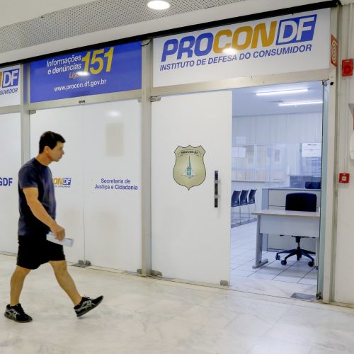 Procon-DF orienta consumidores para compras seguras na Black Friday