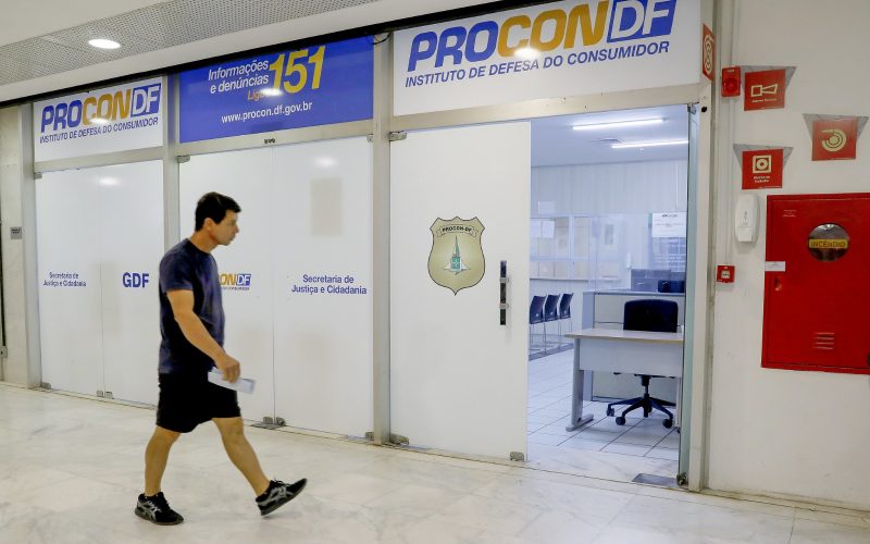 Procon-DF orienta consumidores para compras seguras na Black Friday