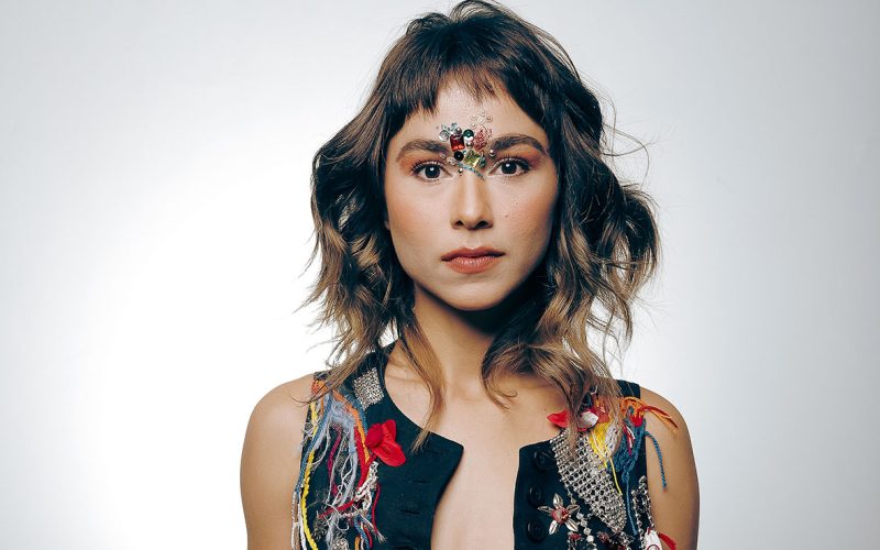 Flaira Ferro, Sarau-Vá e feira otaku movimentam agenda cultural do DF neste fim de semana
