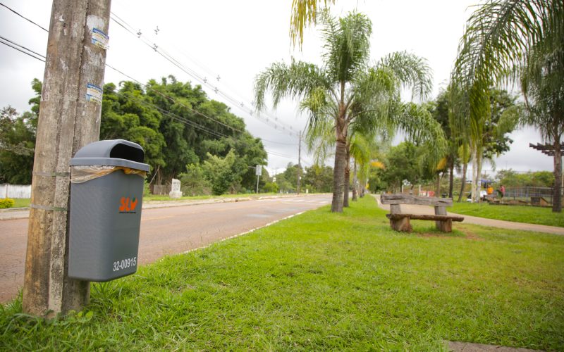 GDF já instalou mais de 26 mil lixeiras desde 2020; vandalismo compromete parte do serviço