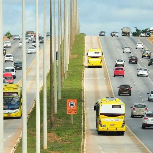 Taxistas do DF vão circular no corredor exclusivo do BRT Sul a partir de quinta-feira (20)