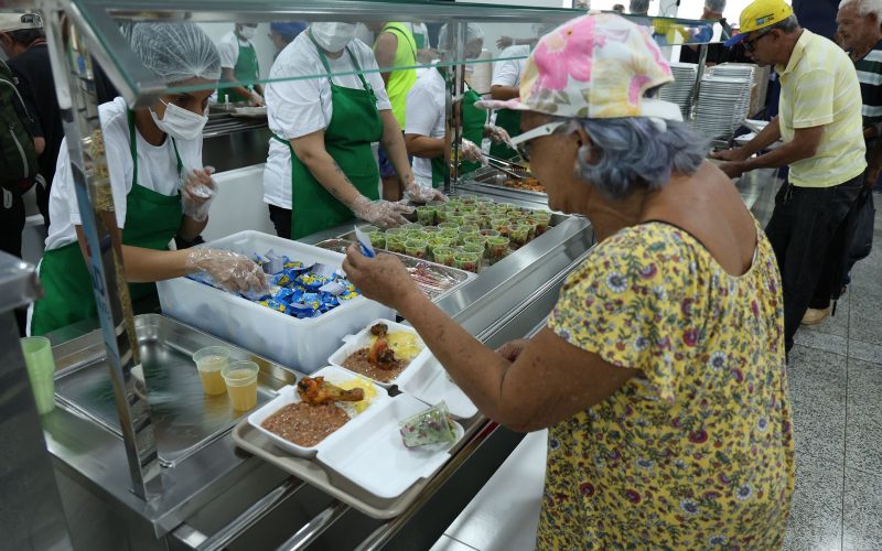 Restaurantes comunitários do Distrito Federal servem mais de 17 milhões de refeições em 2025