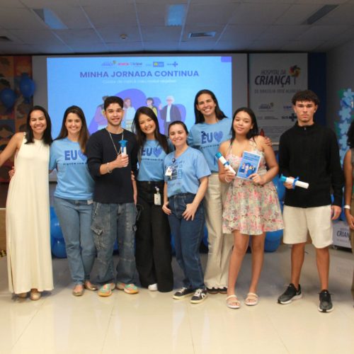 Hospital da Criança de Brasília organiza formatura simbólica para adolescentes que encerraram acompanhamento pediátrico para diabetes
