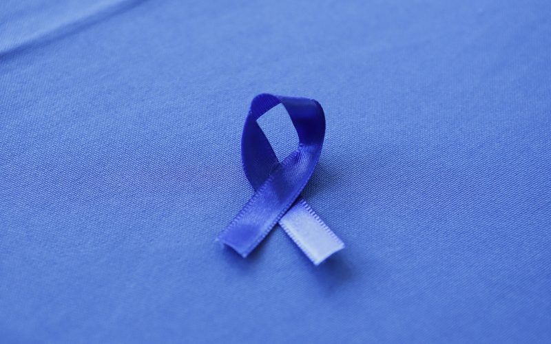 Março Azul alerta para o câncer de intestino e reforça a importância da prevenção