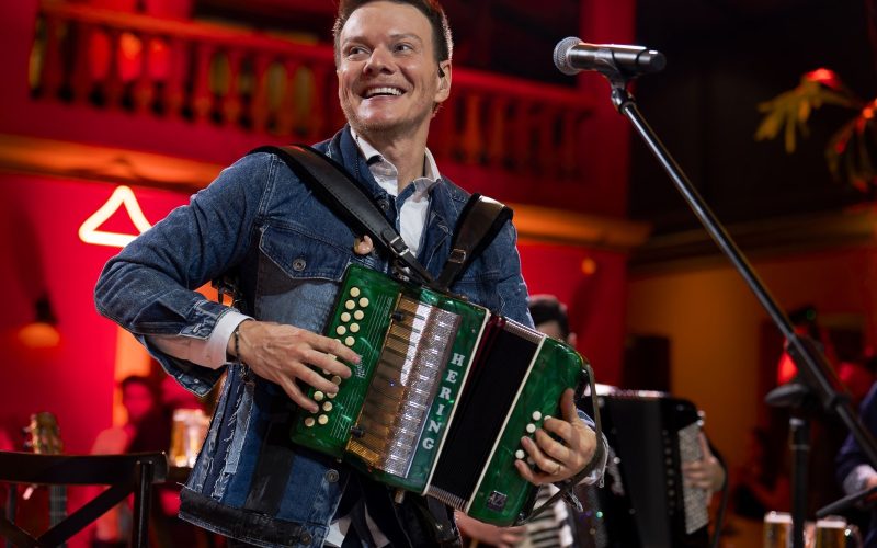 Michel Teló faz show gratuito no Nosso Natal 2025 nesta sexta-feira (19)