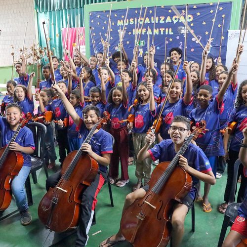 Projeto Em-canto & Em-cordas, na Estrutural, celebra dois anos unindo música e solidariedade