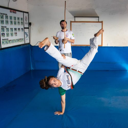 Aluna da rede pública do DF celebra título internacional de capoeira