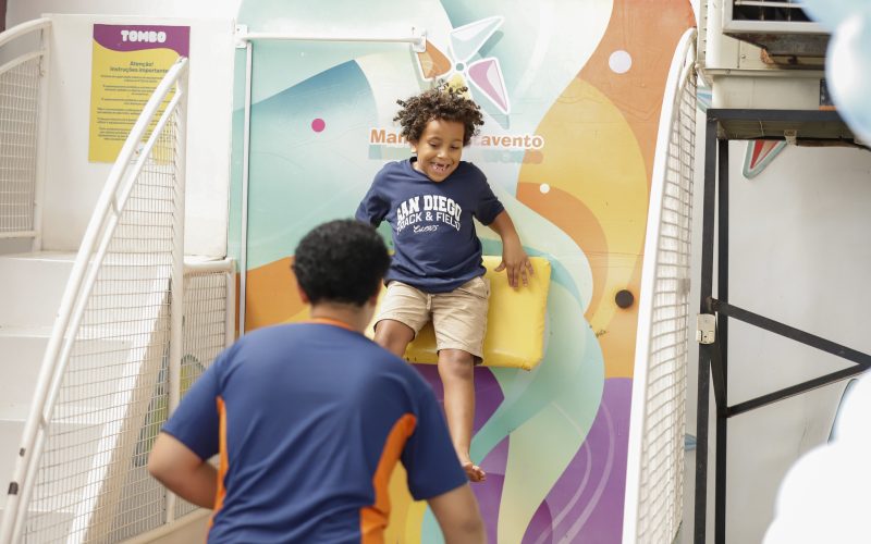 Abril Azul reforça a importância da conscientização e do cuidado com o autismo