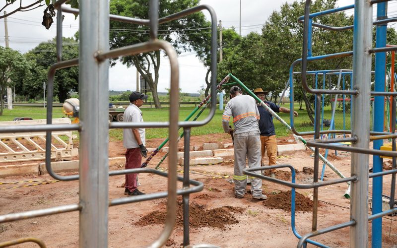 Com pista de skate entregue, reforma da Praça Central de Santa Maria segue em andamento