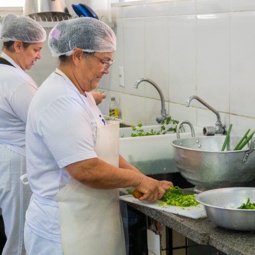 Alimentação escolar da rede pública do DF passa a oferecer tilápia de produtores locais