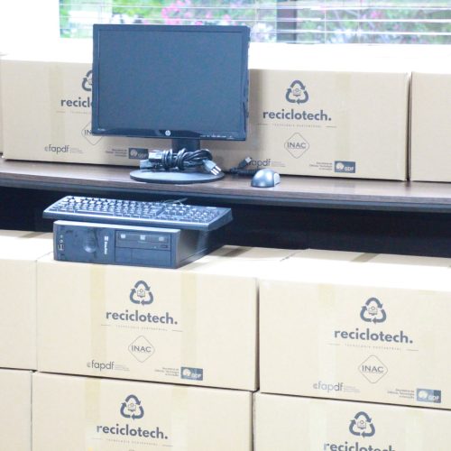 Computadores do programa Reciclotech são doados para a TCB