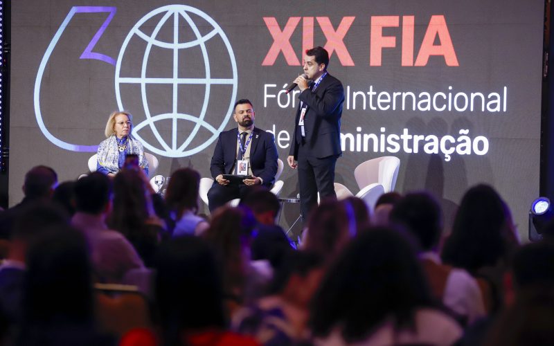 Saúde participa de fórum internacional de administração