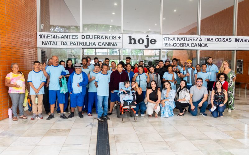 Cinema Inclusivo: estudantes de Brazlândia vivenciam sessão adaptada no Cine Brasília