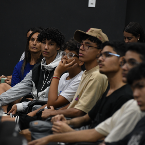 CEUs das Artes e Praças dos Direitos oferecem aulões preparatórios para o Enem