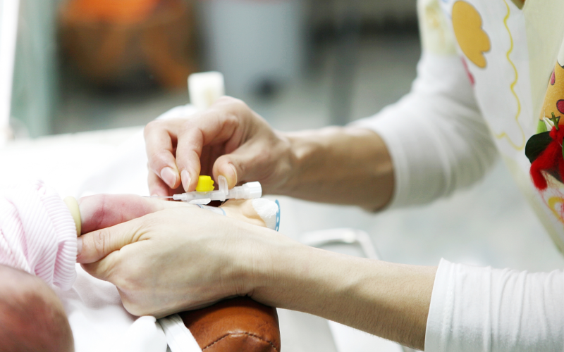 IgesDF abre processo seletivo para enfermeiros e técnicos de enfermagem em UTI neonatal